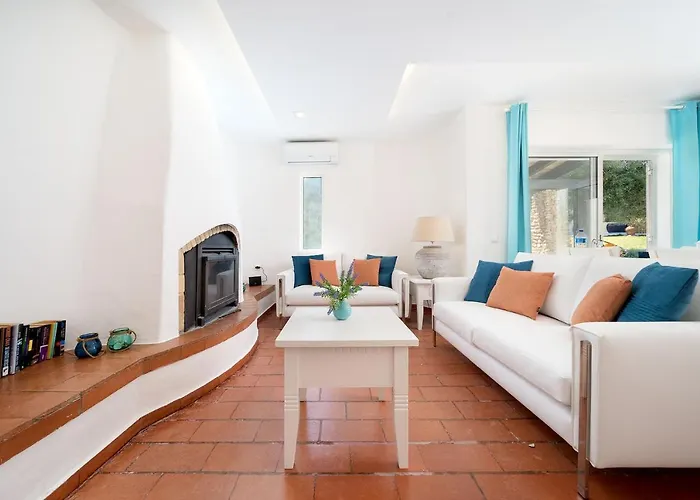 Casa Gaivota-quinta Do Paraiso, * كارفويرو